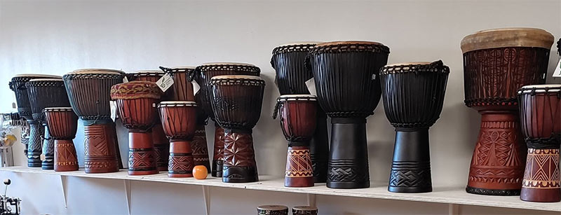 Photo of a variety of djembe sizes